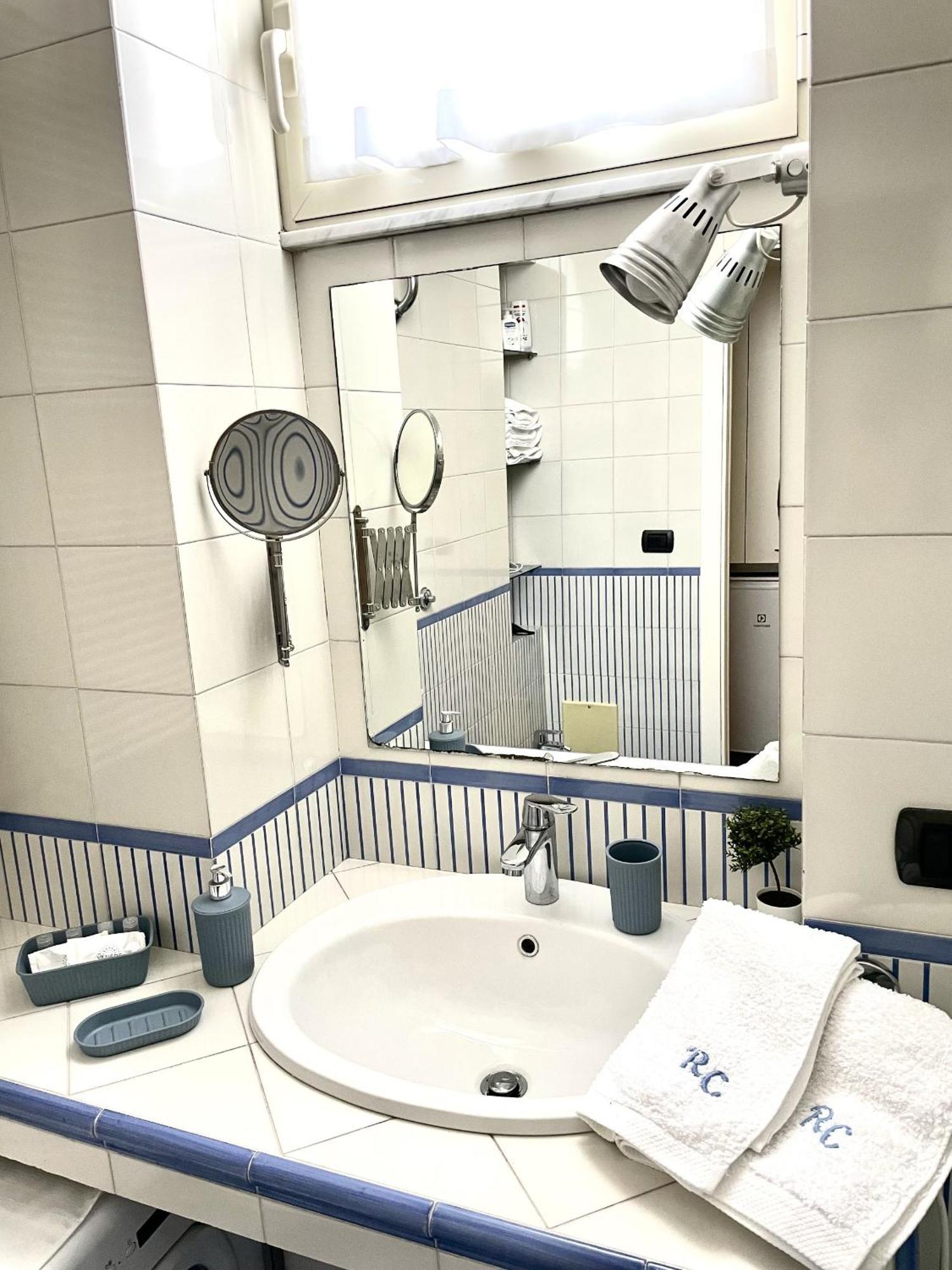Residenza Chiaia Bed & Breakfast Napoli Dış mekan fotoğraf